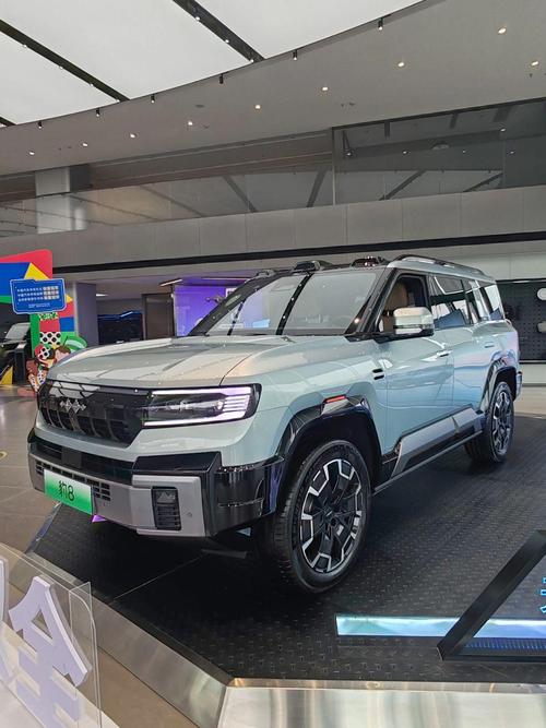 东莞石龙镇启妙冠企业管理咨询比亚迪方程豹硬派越野的爆款，英菲尼迪35周年与你共成长